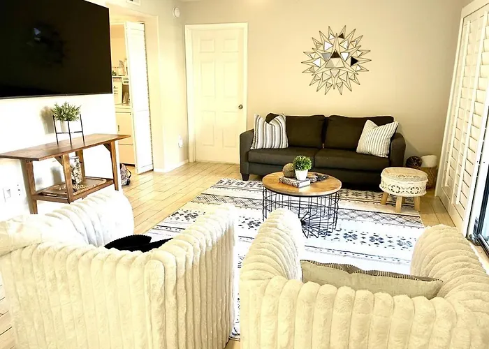 Apartment Monthly *